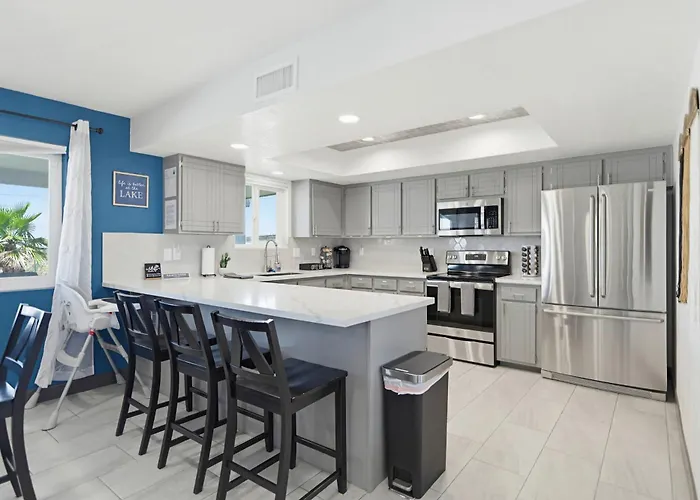 Pool, Game & View! Modern Havasu