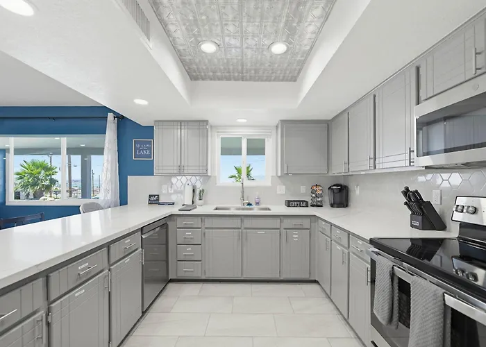 Pool, Game & View! Modern Havasu *