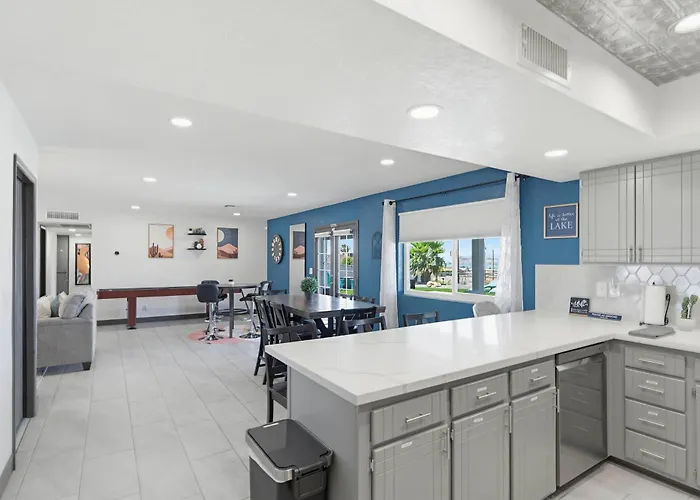 Pool, Game & View! Modern Havasu