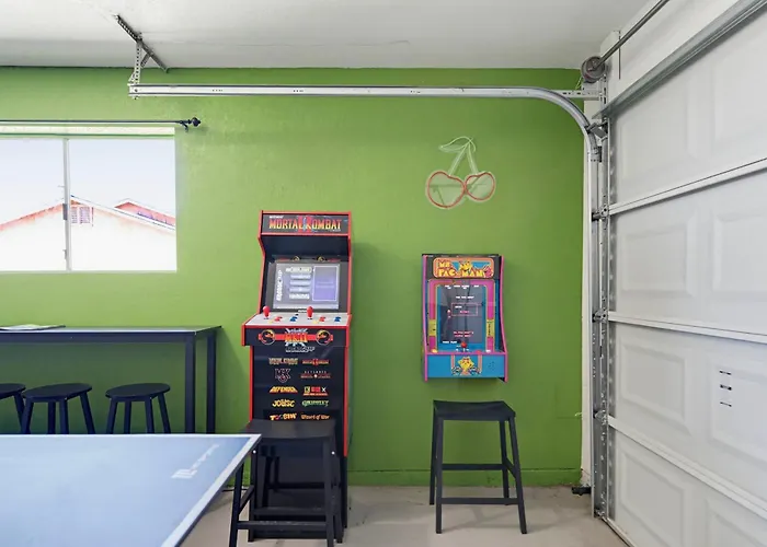 Pool, Game & View! Modern Havasu Lake Havasu City