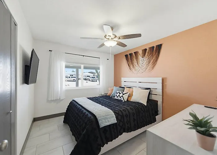 Ferienhaus Pool, Game & View! Modern Havasu
